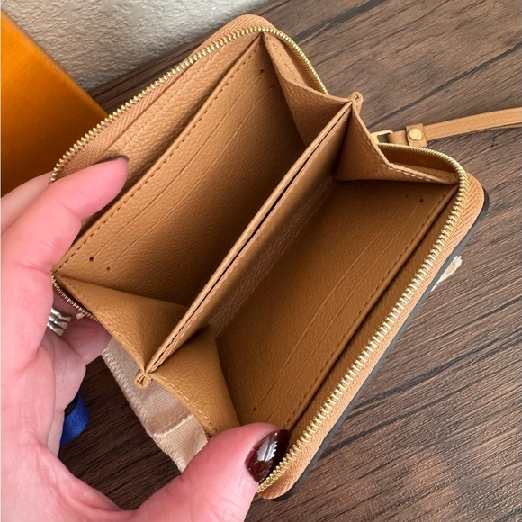 NEW LOUIS VUITTON Bicolor Empriente Zippy Compact Wallet in Arizona Beige - Picture 5 of 9
